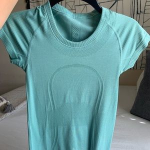 lululemon shirt